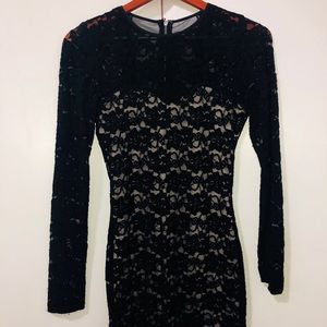 🔥BEAUTIFUL black lace dress